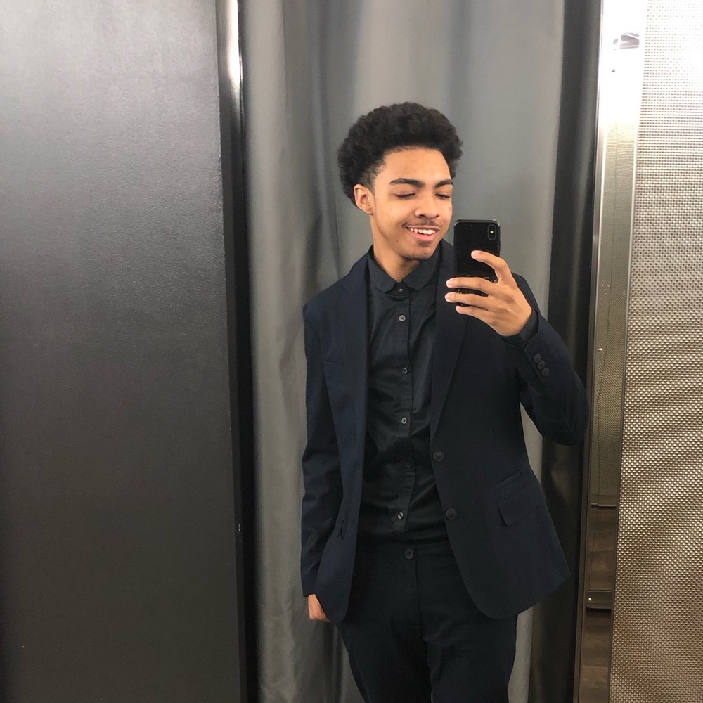 Meet your Posher, Wizzy